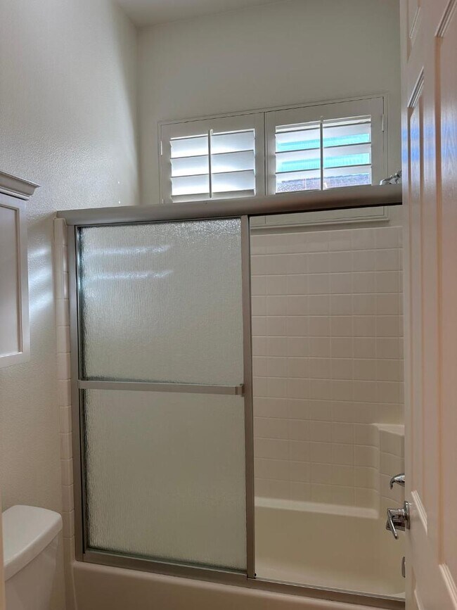 Building Photo - 110 Francesca Ct