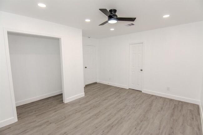 Building Photo - 9210 St Lo Rd