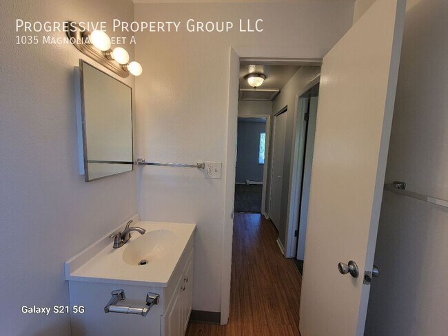 Building Photo - 1035 Magnolia St