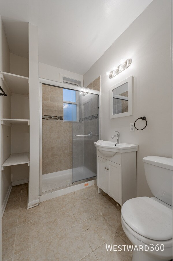Building Photo - 2433 N Talman Ave