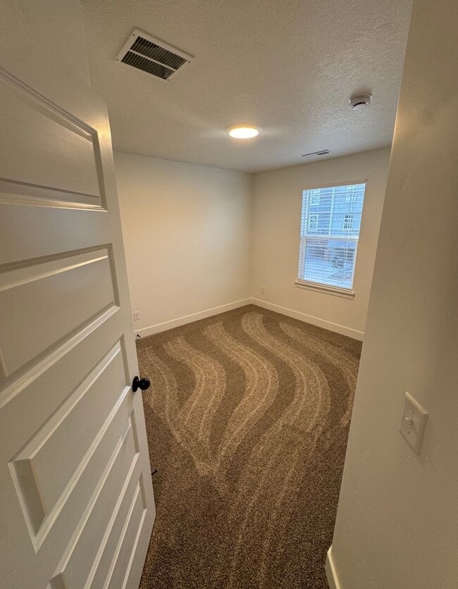 Building Photo - RES_VANDERWATT_866