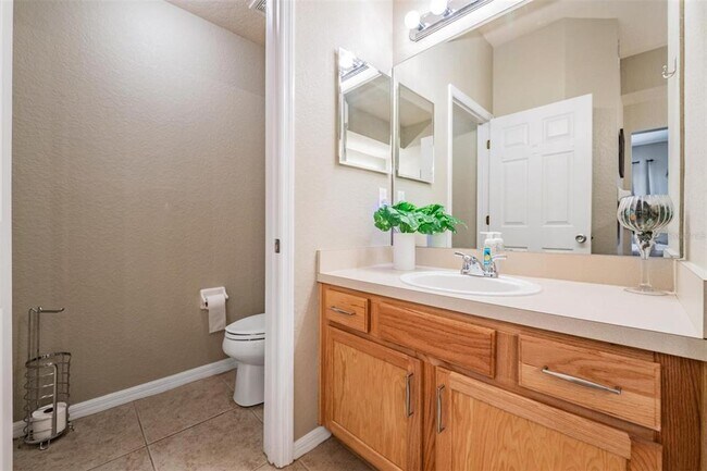 Building Photo - 1827 Hammocks Ave