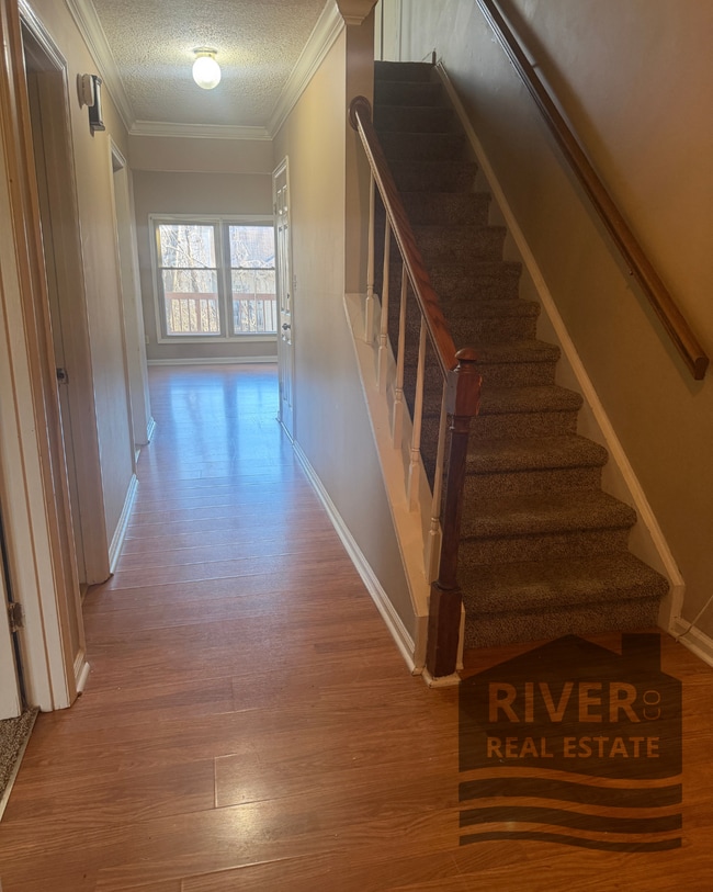 Building Photo - 212 Woodcastle Dr