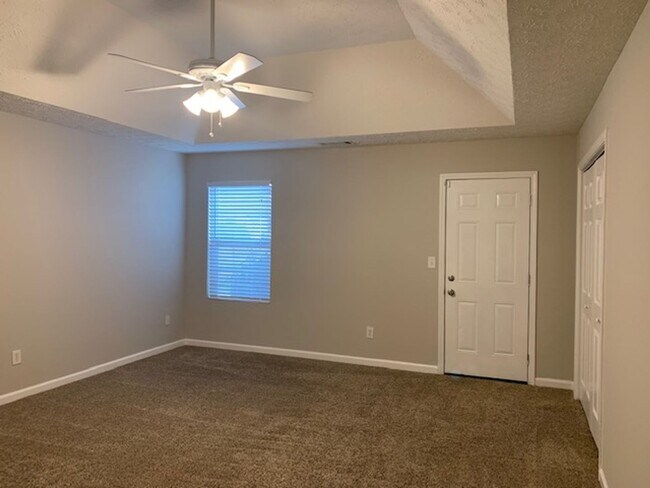 Building Photo - Coming Soon! Charming 3 Bedroom / 2 Bath Ranch Home in Jonesboro!