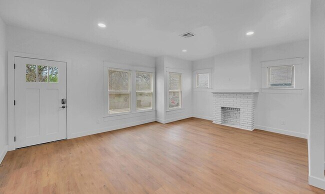 Building Photo - Newly Remodeled 4BD 2BA Home in Waco