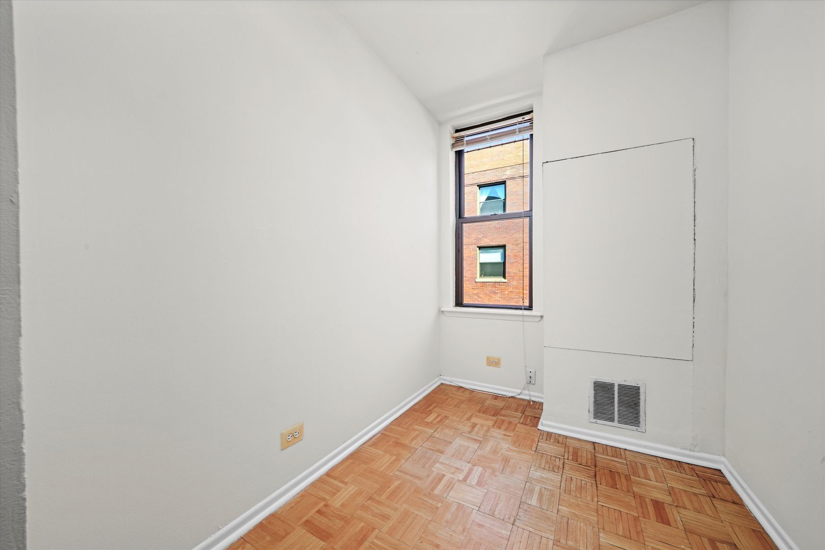 Building Photo - 2323 N Kedzie Blvd