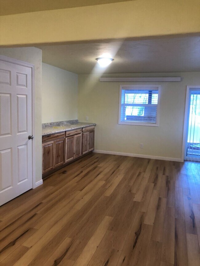 Building Photo - 2 BR Walkout Basement Apartment in Victor, ID