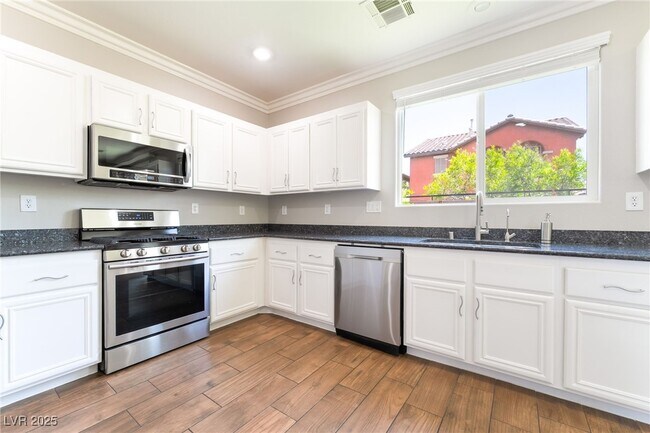Building Photo - 9986 Panguitch Lake Ct
