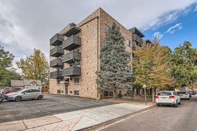 Building Photo - 65 N Clarkson St