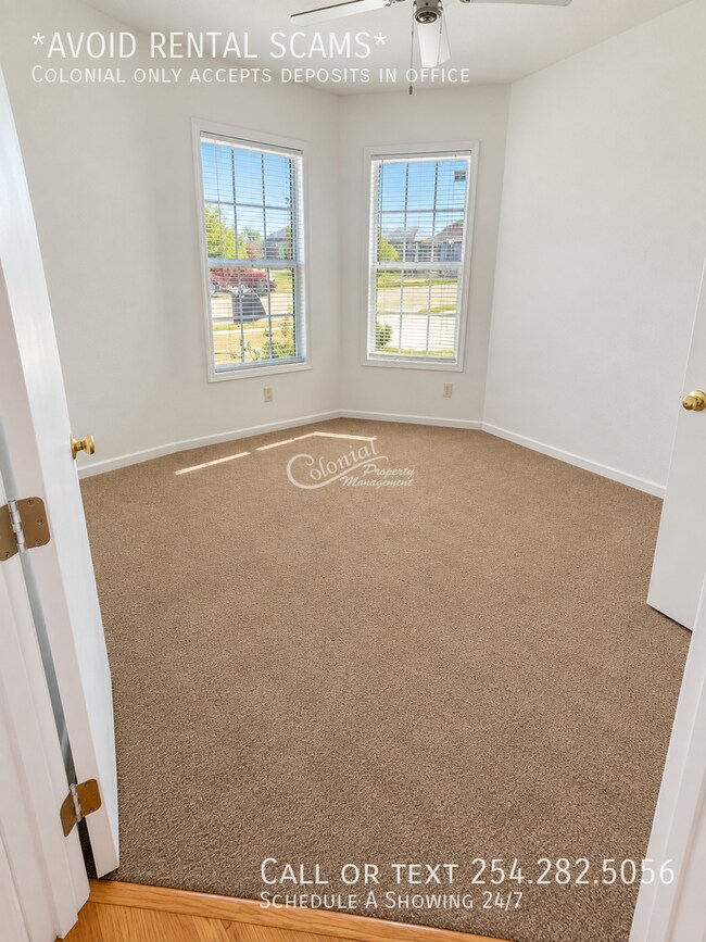 Building Photo - 5207 Holster Dr