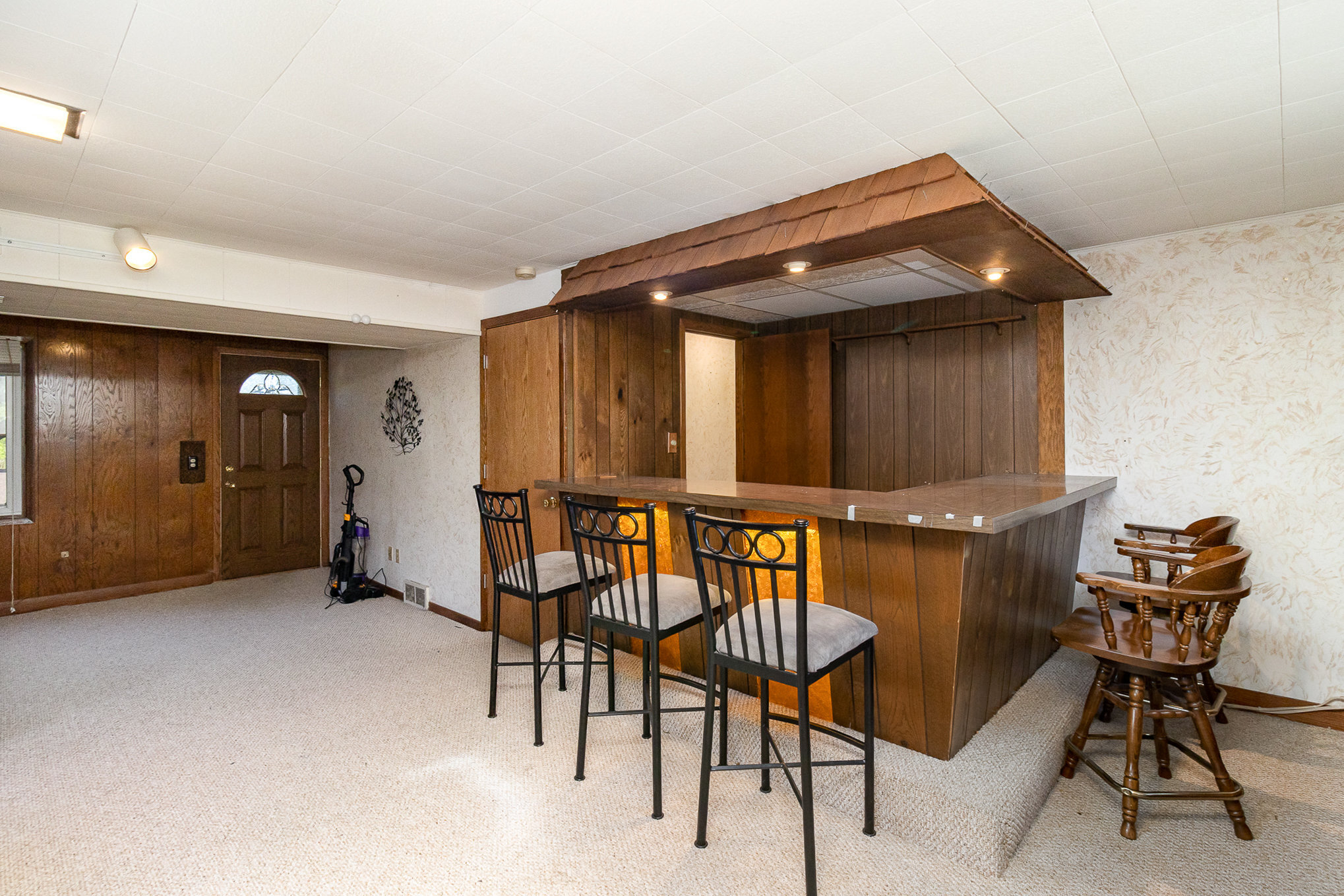 Recreation room wet bar - 3937 Pumice Ct