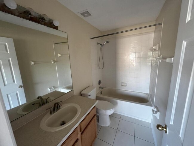 Building Photo - 13903 Abbey Ln