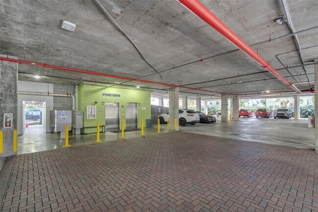 Building Photo - 455 NE 25th St