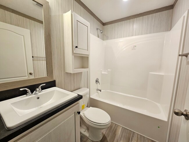 Building Photo - 46000 Geddes Rd