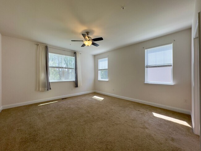 Building Photo - Charming 4 Bedroom/2.5 Bathroom Home in Bel Air, MD!