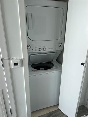 Building Photo - The Bentley Bay Condo