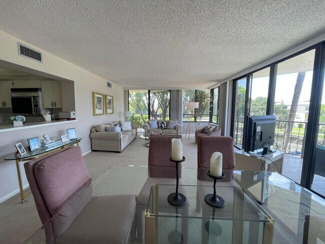 Building Photo - 799 Jeffery St