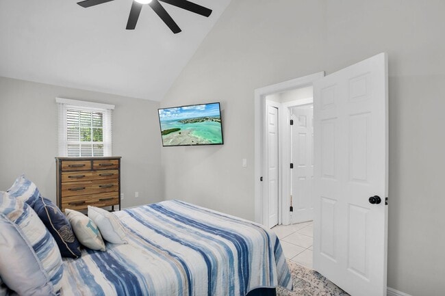 Building Photo - $5400 - Furnished 7-month rental Private Pool! 2 Bedroom / 2.5 Bathroom