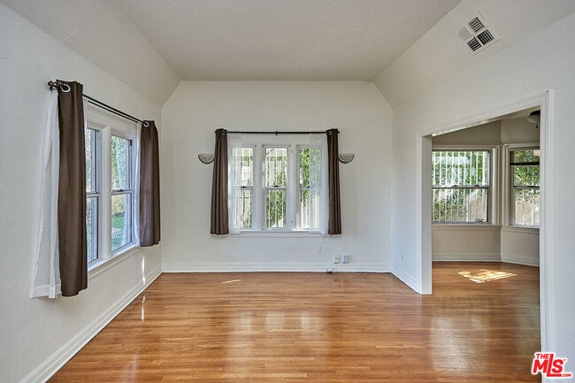 Building Photo - 1253 Keniston Ave