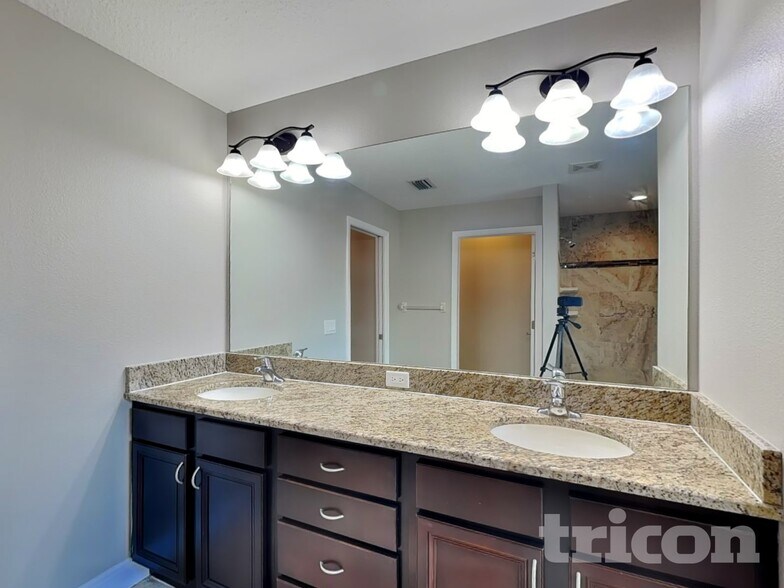 Building Photo - 4003 Augustine Rd