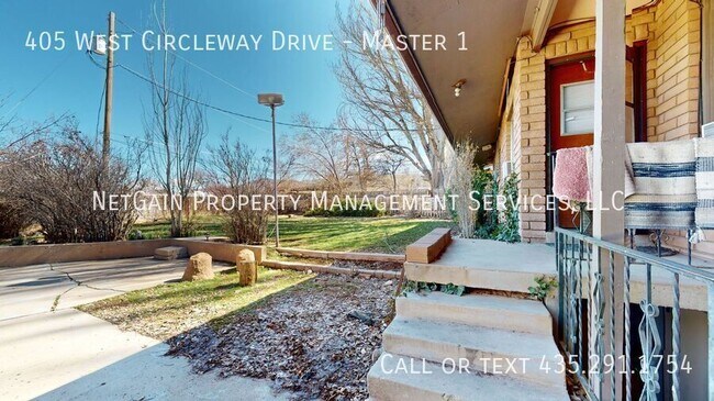 Building Photo - 405 Circleway Dr