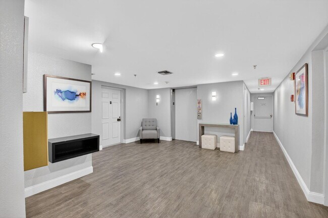 Building Photo - 7129 Promenade Dr