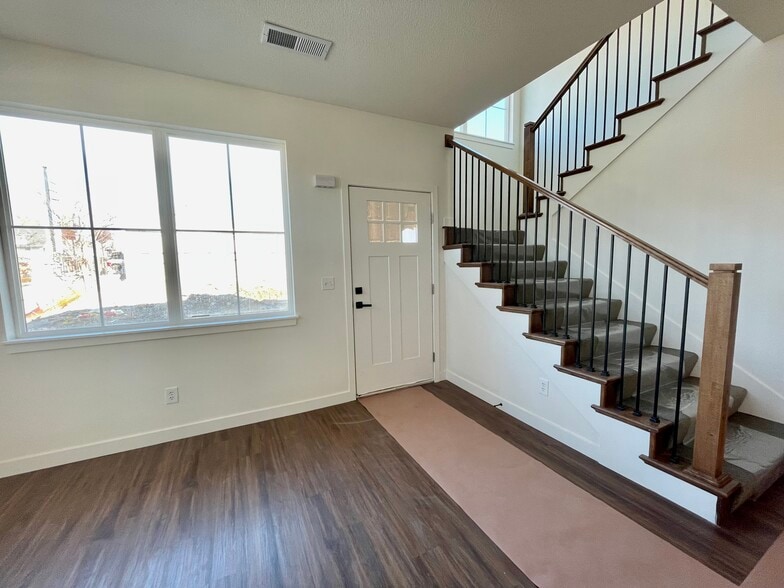 Building Photo - 4315 Holly St