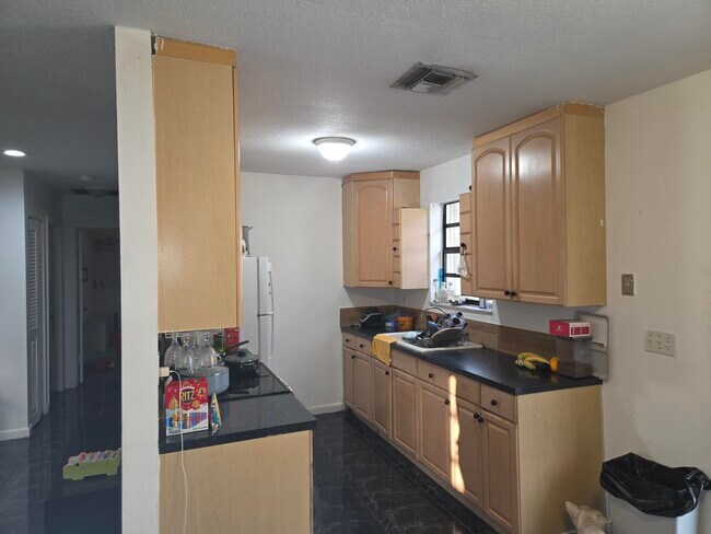 Building Photo - 1474 N Mangonia Cir