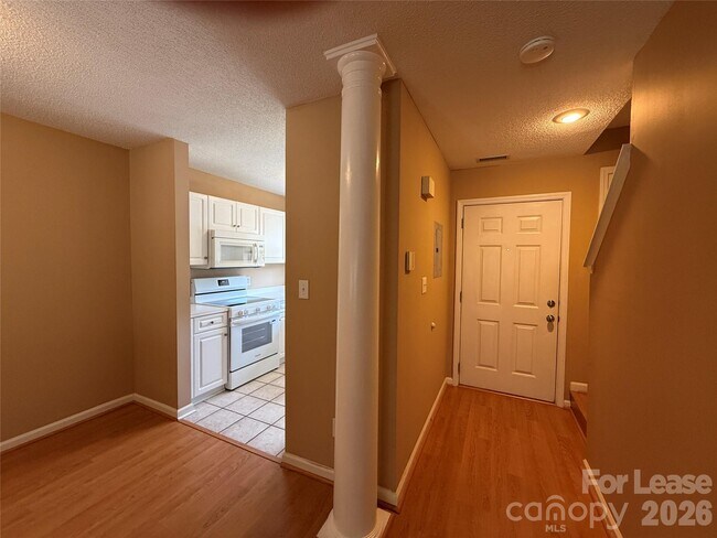 Building Photo - 17428 Tuscany Ln