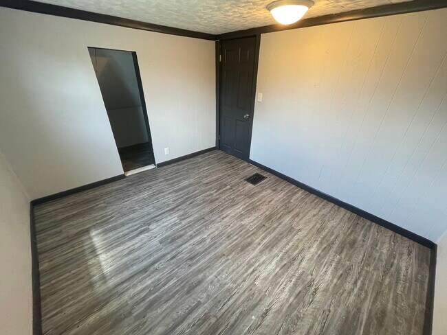 Building Photo - 15510 College Ave