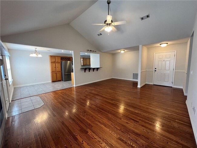 Building Photo - 1005 Zachary Dr