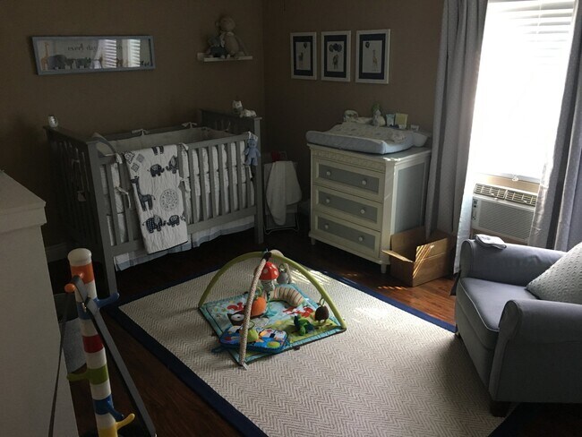 Building Photo - 8 Raleigh