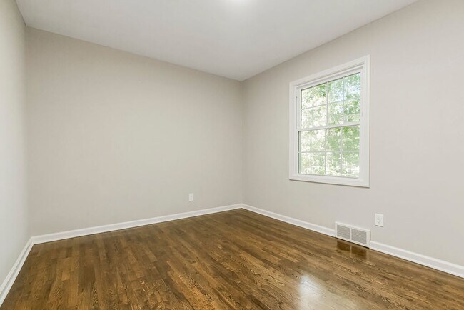 Building Photo - 9859 Connell Dr