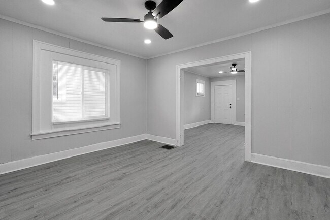 Building Photo - 1867-1869 Cleveland Ave