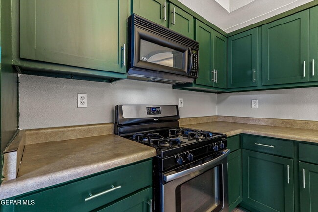 Building Photo - 10737 Pleasant Sand Dr