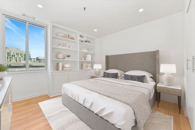 Building Photo - 4 Canal Park