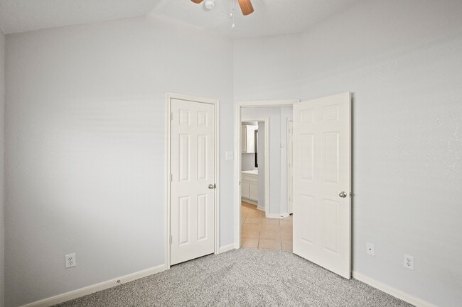 Building Photo - 24307 Silver Maple Dr