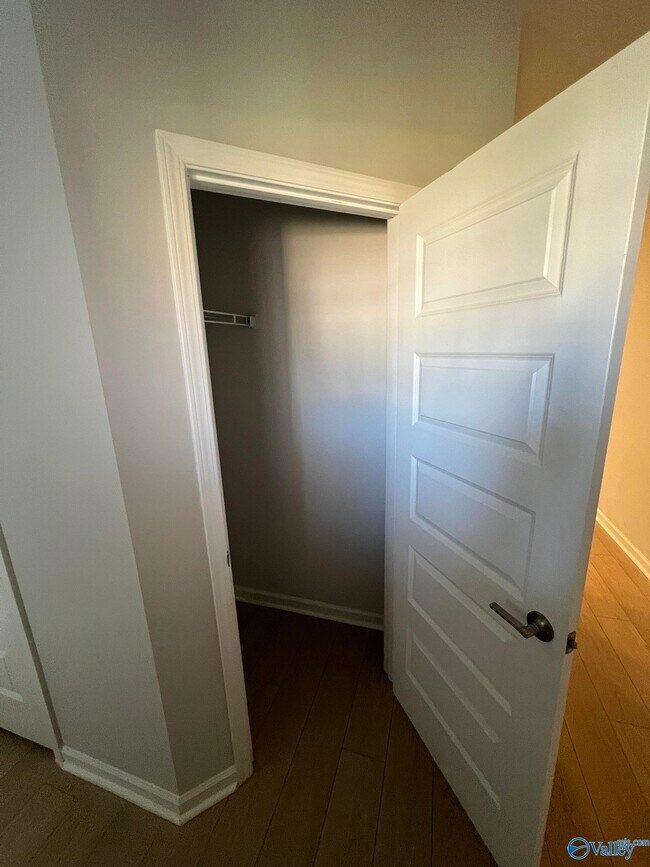 Building Photo - 159 Little Britain St