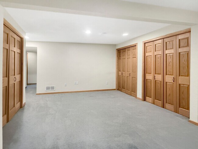 Building Photo - 11424 Hanson Blvd NW