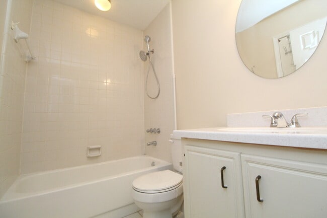 Building Photo - Northeast Pensacola 2BR Home with Fireplace & Covered Patio
