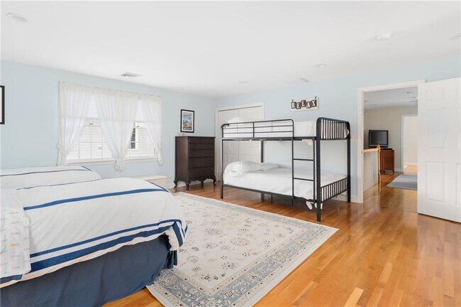 Building Photo - 73 Merton Rd