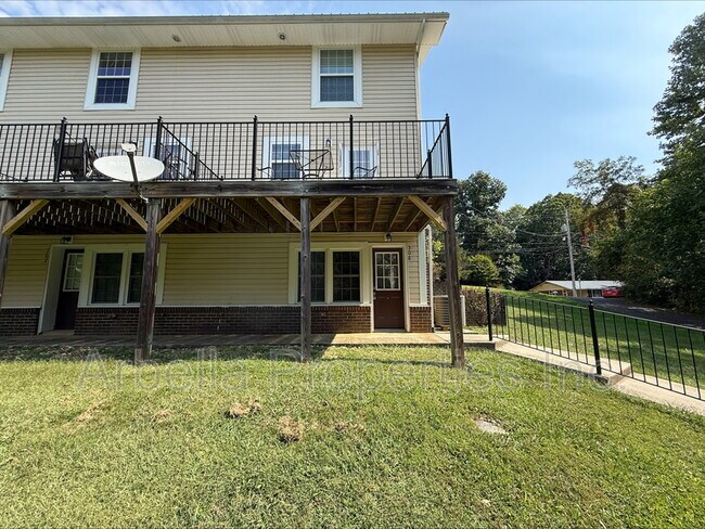 Primary Photo - 128 Leach Dr