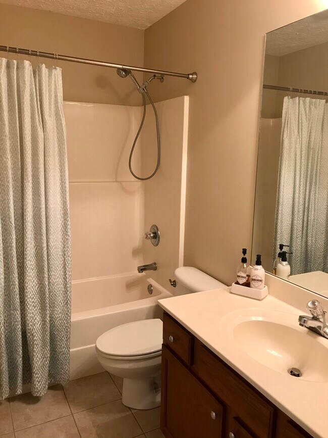 Building Photo - 8404 Lesley Marie Ln