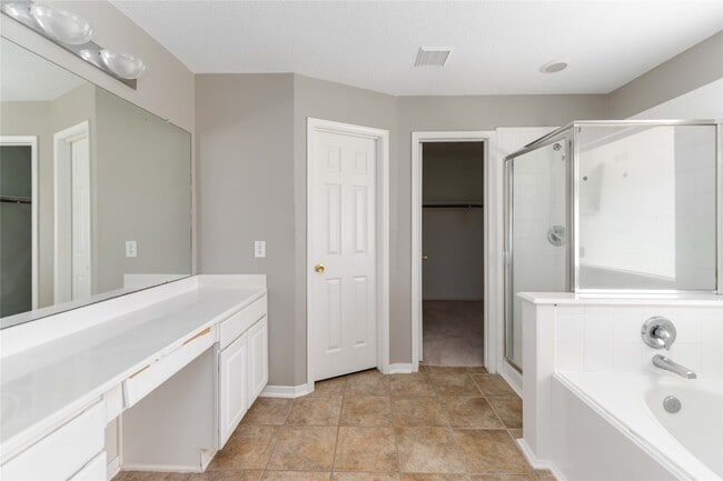 Building Photo - 12106 Landsdown Ridge Way