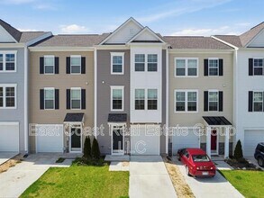 Building Photo - 22 Kirby Ct