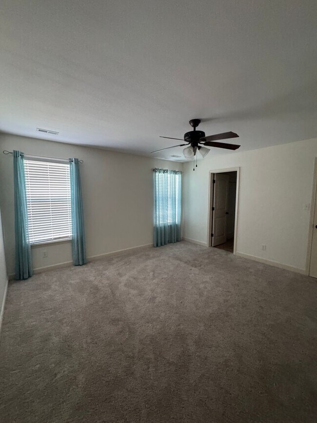 Building Photo - 3511 Tuscany Ridge