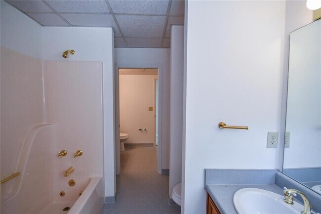 Building Photo - 17040 Birmingham Rd