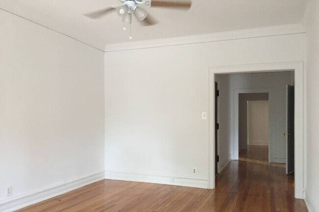 Floorplan - 5300-5308 S. Greenwood Avenue