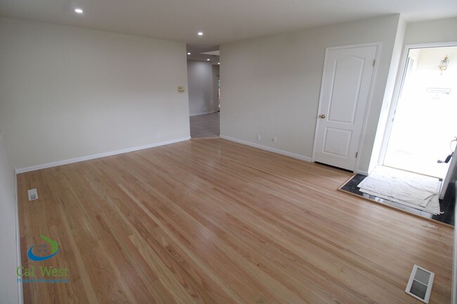 Building Photo - $4995 Beautiful 4BD/2BA Home in Cupertino!