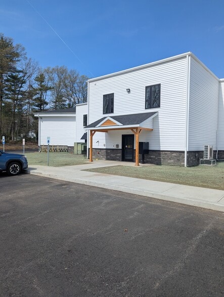 Primary Photo - The Residences at Crescent Commons